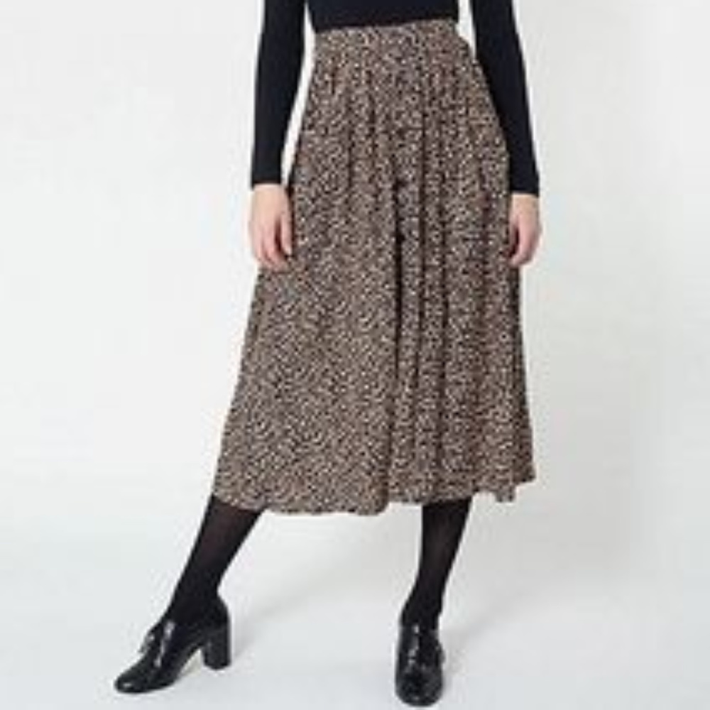 Weekend Price Drop ⚡️⚡️AA midi button-front skirt