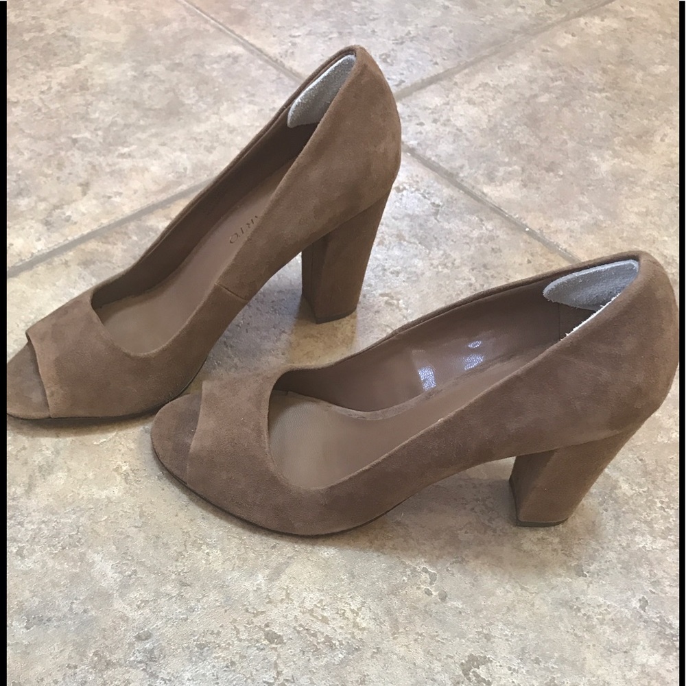Franco Sarto suede heels