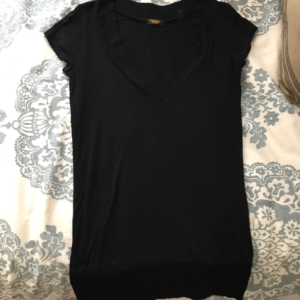 Cap sleeved shirt