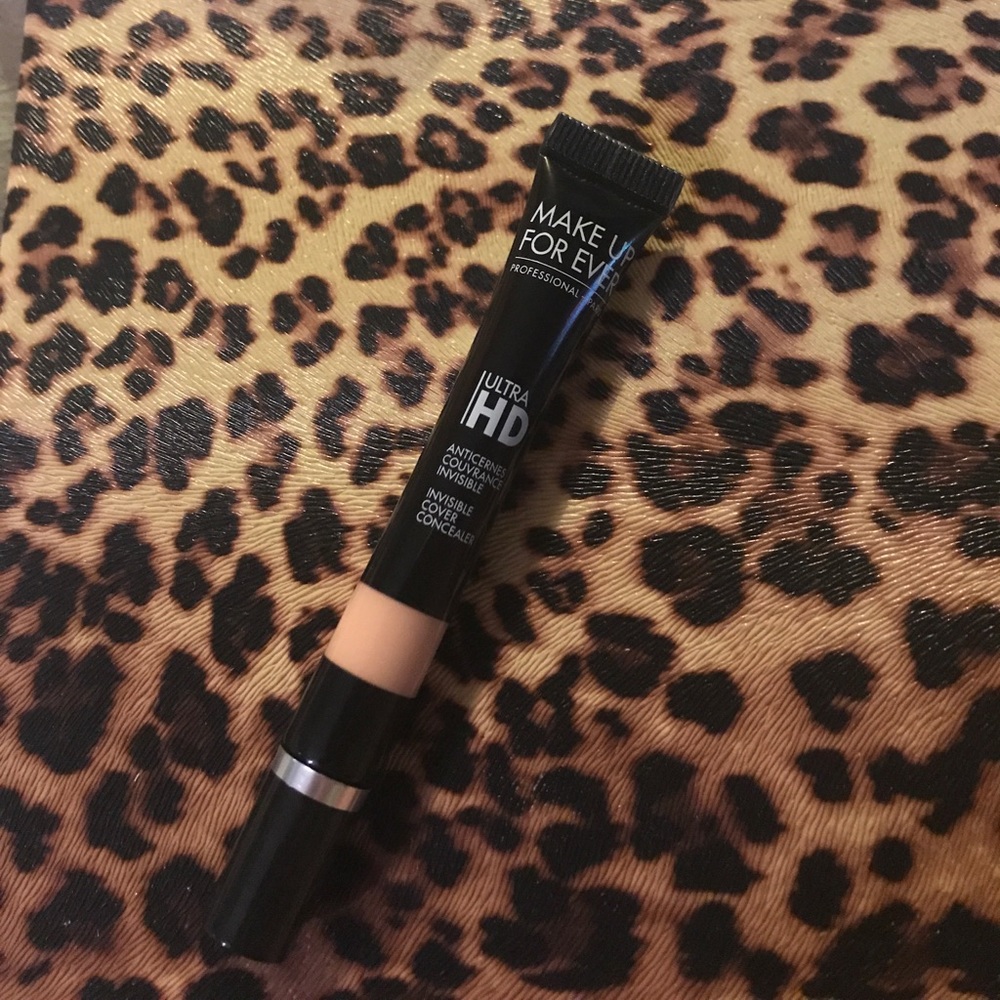 Makeup forever concealer