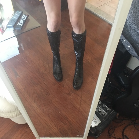 Miu Miu black patent boots - Picture 1 of 8