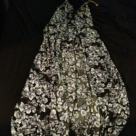 AWESOME Romper - Picture 4 of 4