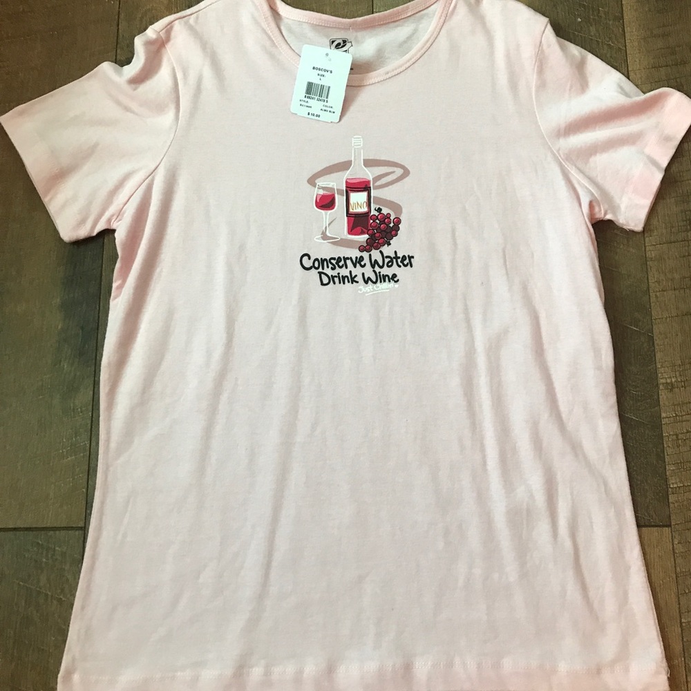 BNWT wine T-shirt