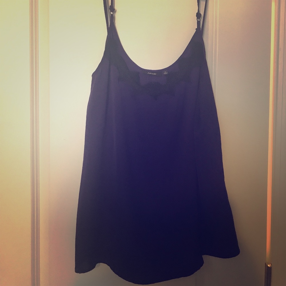 Apt. 9 deep purple and lace cami top
