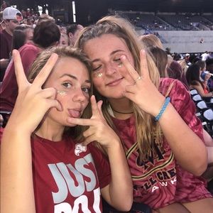 Meet your Posher, Michaela