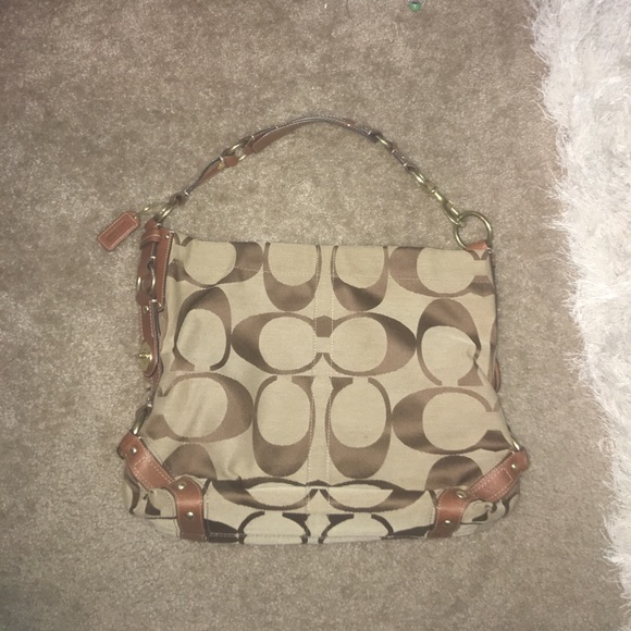 Coach shoulder bag - Picture 1 of 7