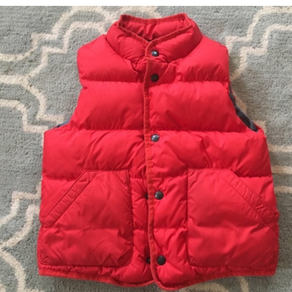 GAP vest and GAP sweater shirt. - Picture 2 of 4