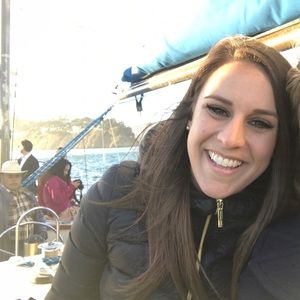 Meet your Posher, Laura