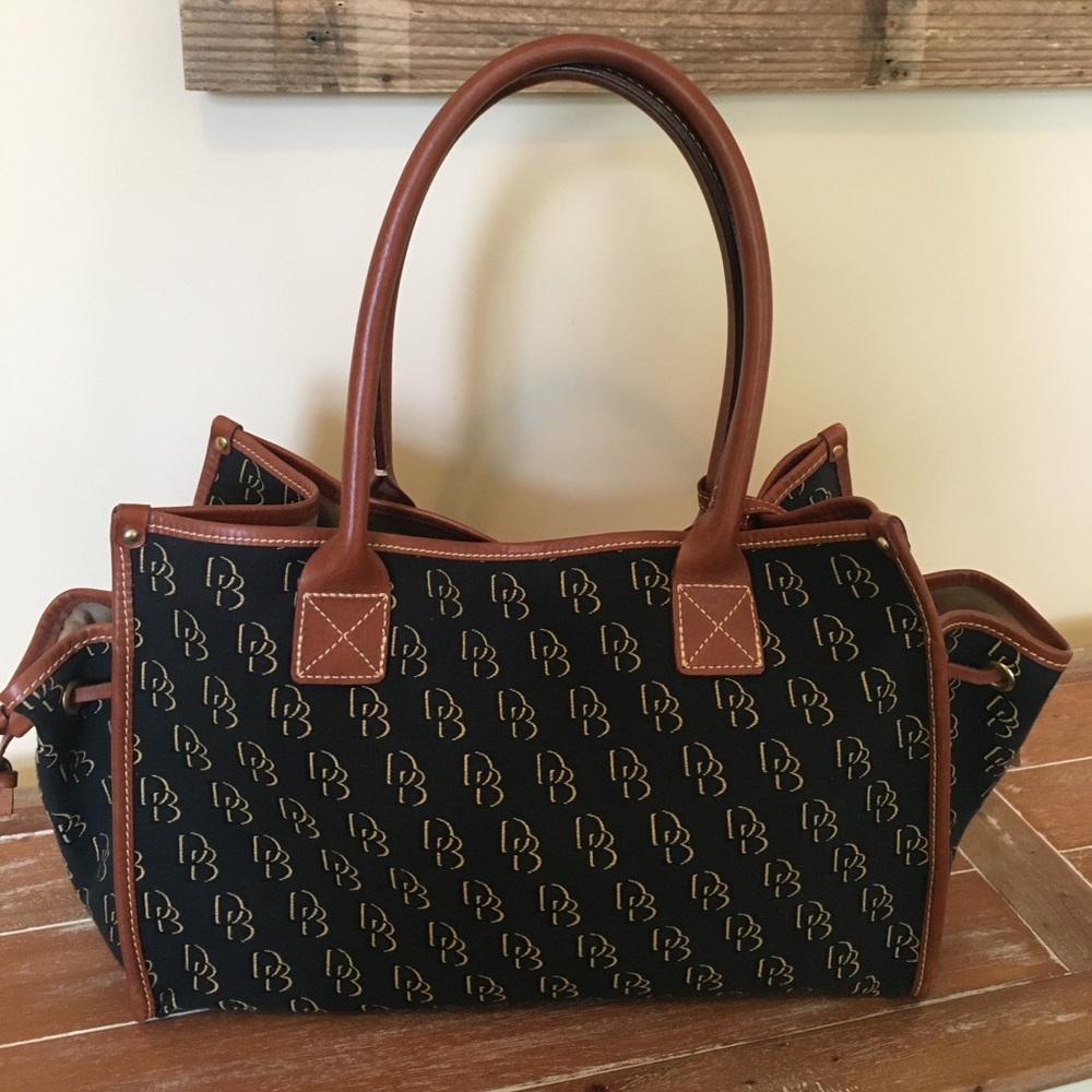 Dooney & Bourke Bag
