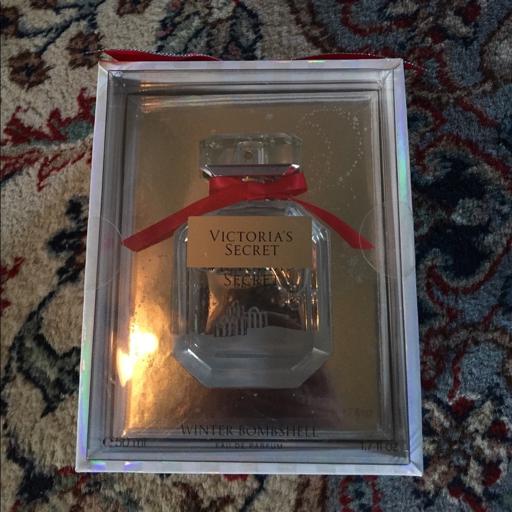 *Limited edition* Winter Bombshell by VS