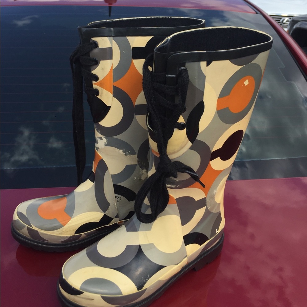 Coach laceup rain boots, size 7B good condition