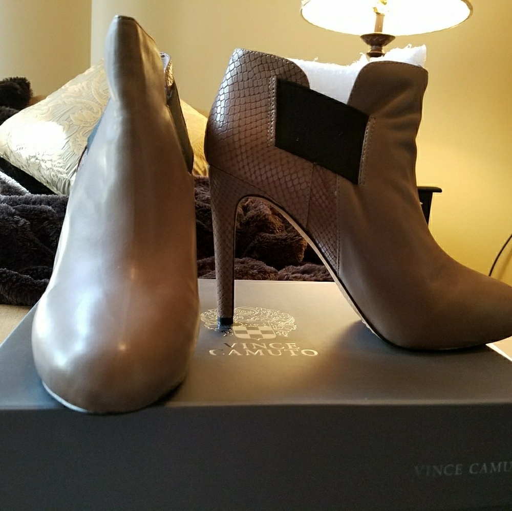 Vince Camuto Leather Booties NIB