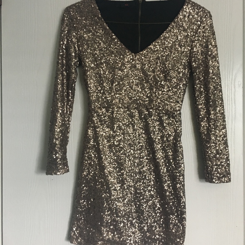 Mini Gold Mid-Sleeve Dress