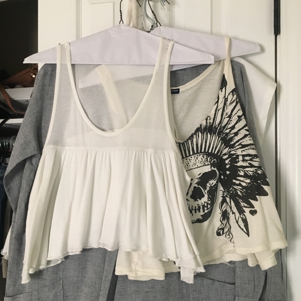 2 Brandy Melville crop tops!