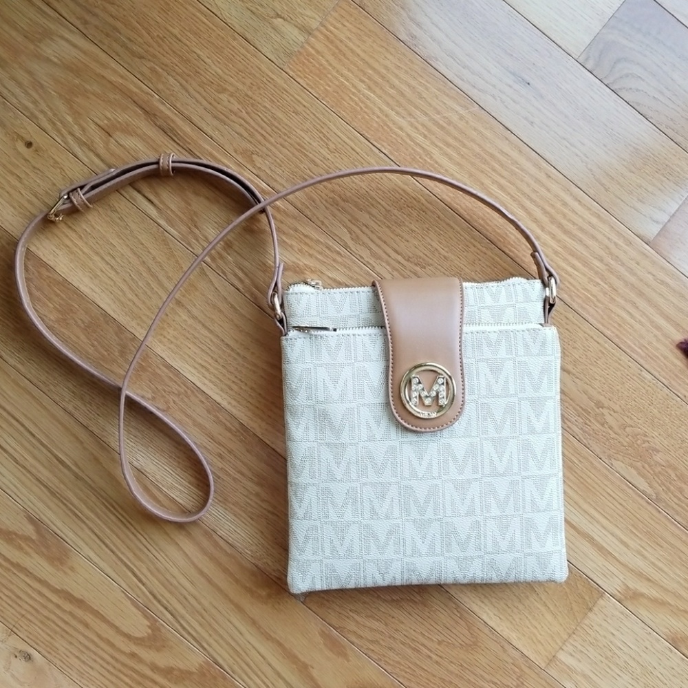 Crossbody bag