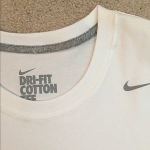 Nike Dri-Fit small Women's athletic tee