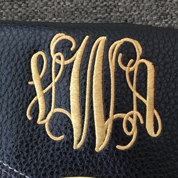 Monogrammed envelope clutch with gold chain - Picture 2 of 5