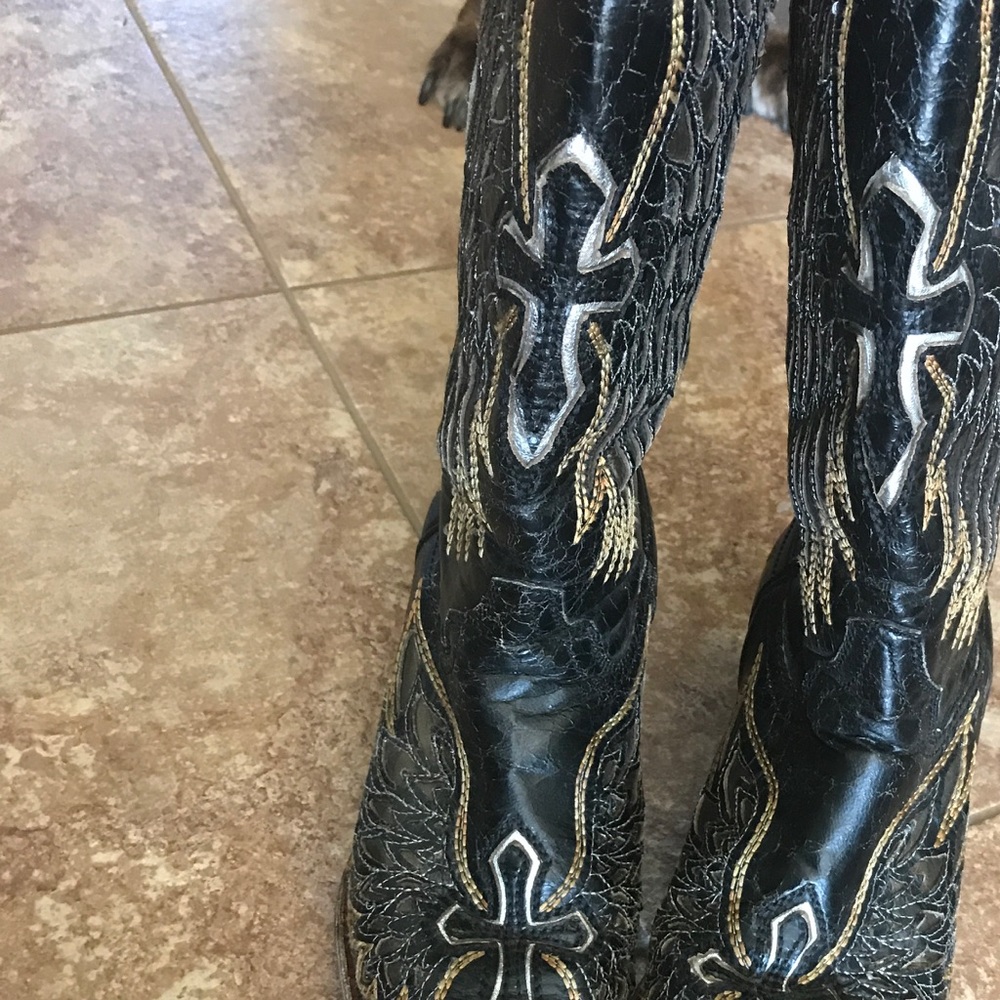 SOLD-Women correl vintage boots.