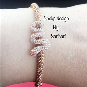 Real 18k rose ✨🌹 ✨gold✨snake designed bangle!!!