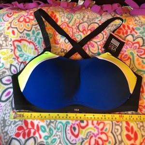 The Ultimate by Victoria's Secret sports bra 🌀🎾
