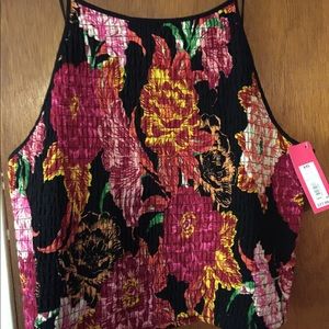 NWT Really cute stretchy halter top
