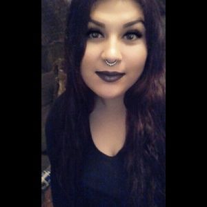 Meet your Posher, Monique