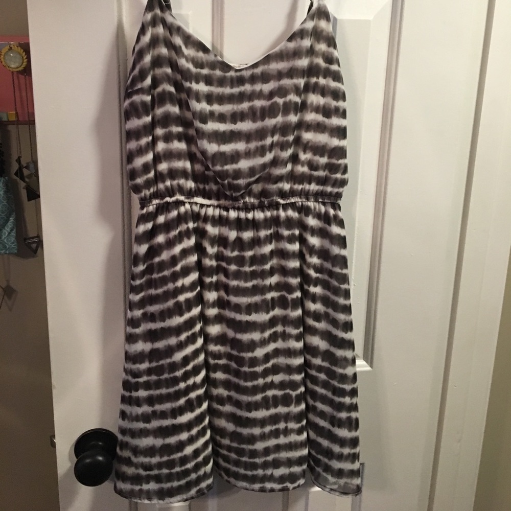 dress.