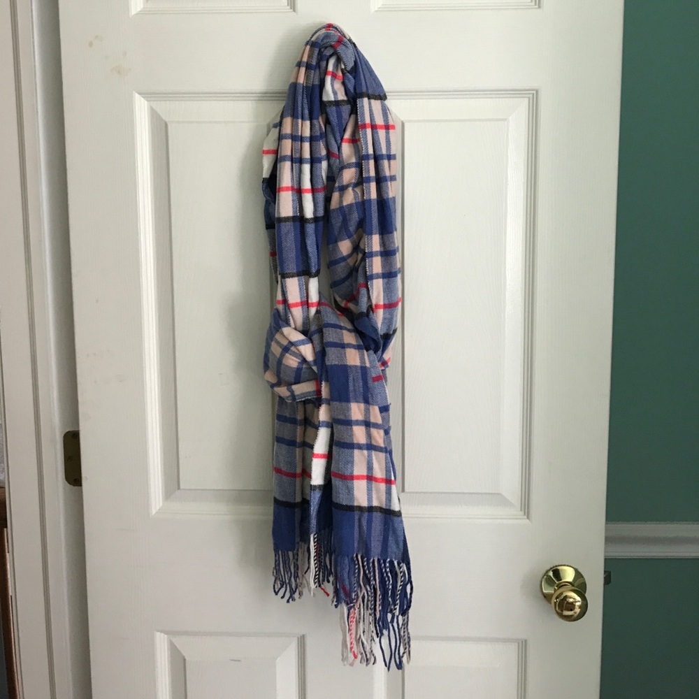 GAP Plaid Scarf