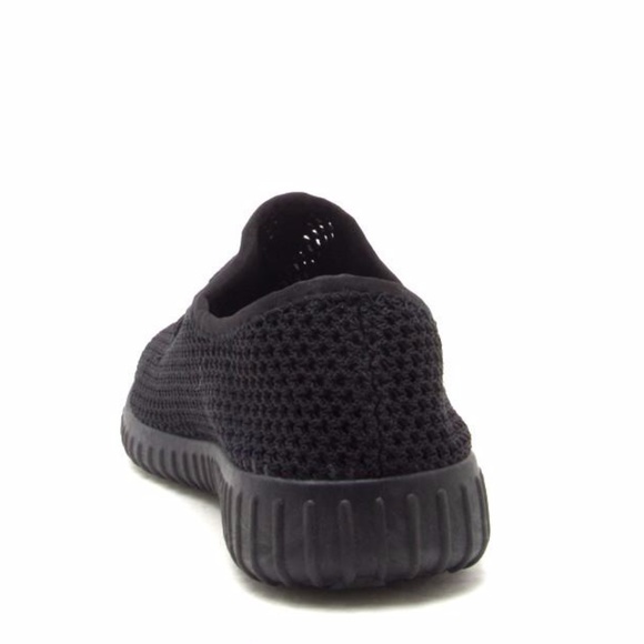 HP! 1 LEFT! Darby Perforated Slip On Sneakers Mesh - Picture 7 of 7