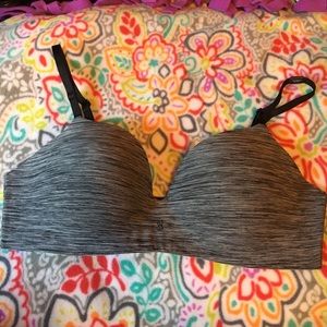 Brand new Victoria's Secret no wire bra 🖤