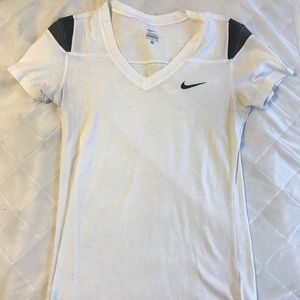 Nike t