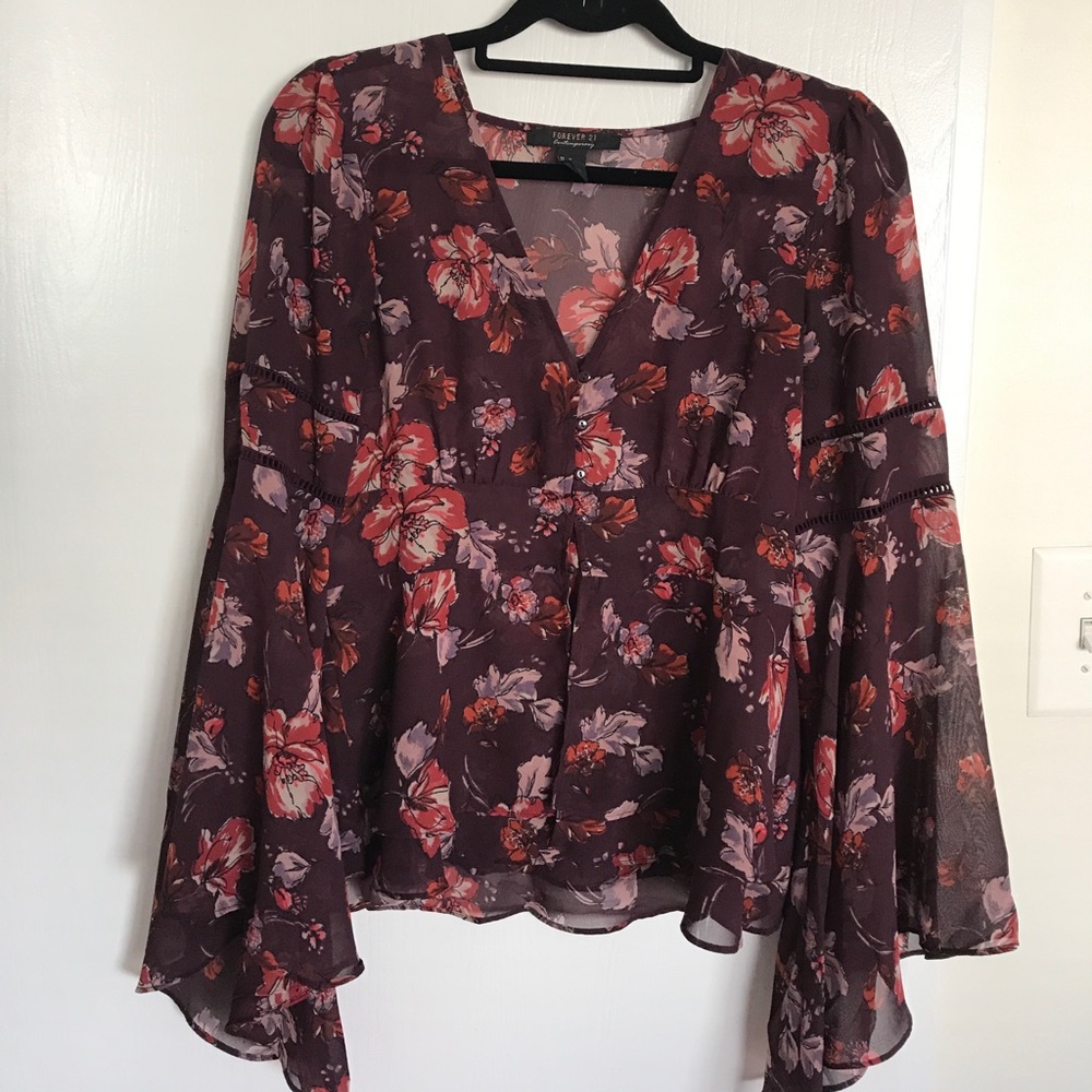 Forever 21 contemporary floral top