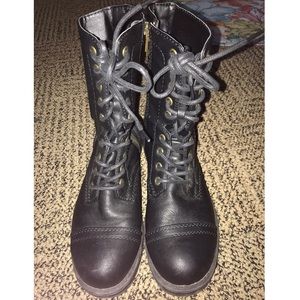 Women's Black combat Boots 🖤✨
