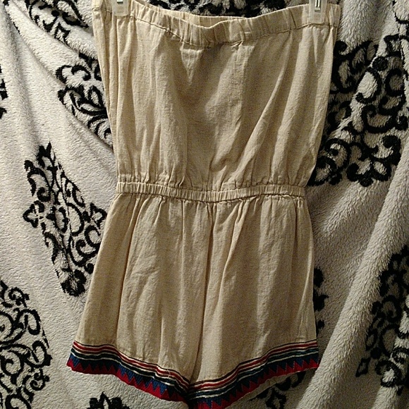 Strapless Short's Romper - Picture 2 of 3