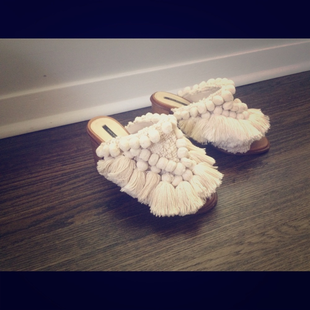 Zara Pom pom sandals
