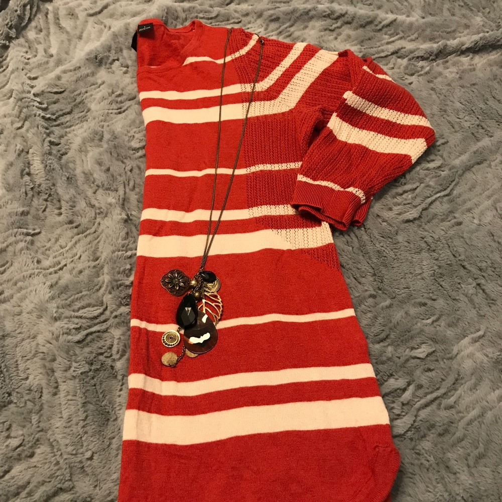 🍁BOGO🍁 Burnt orange and tan sweater