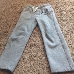 Gap sweats
