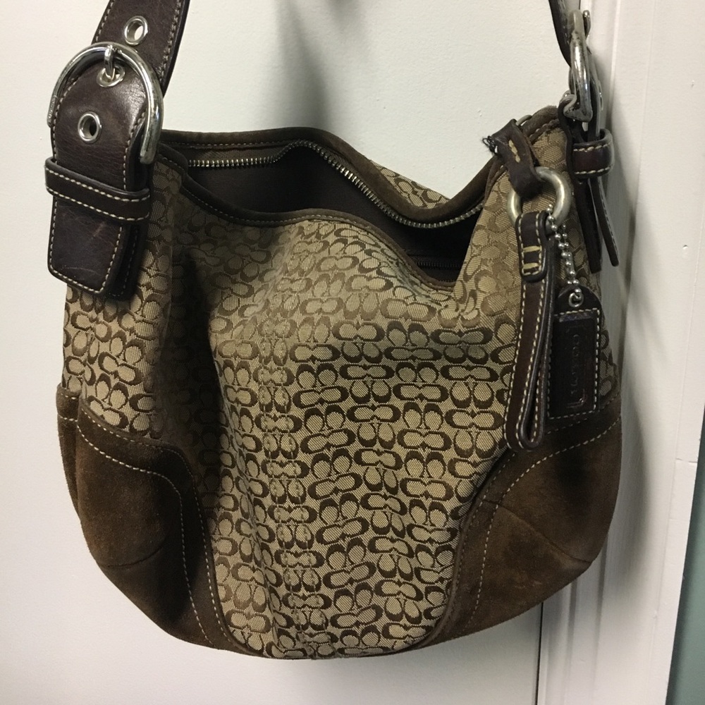 Authentic Coach shoulder bag