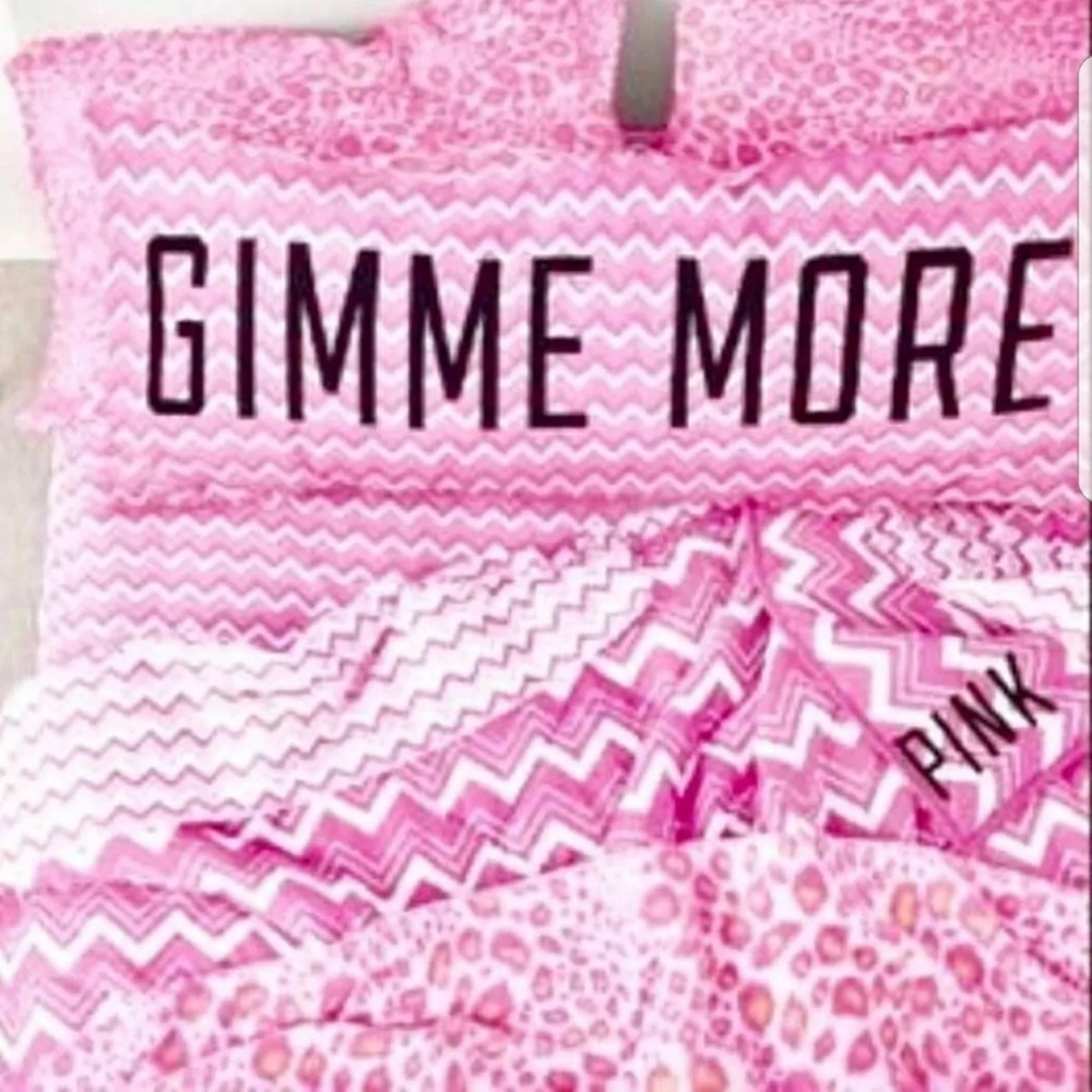 New vs pink bedding Twin . RARE
