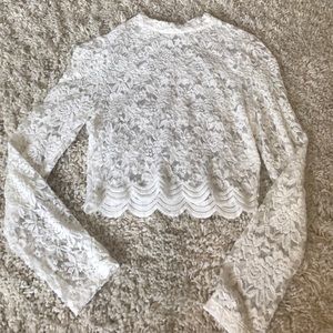 White lace long sleeve crop top