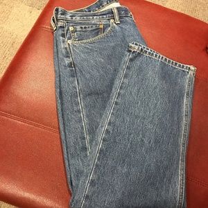 Levis 505 jeans