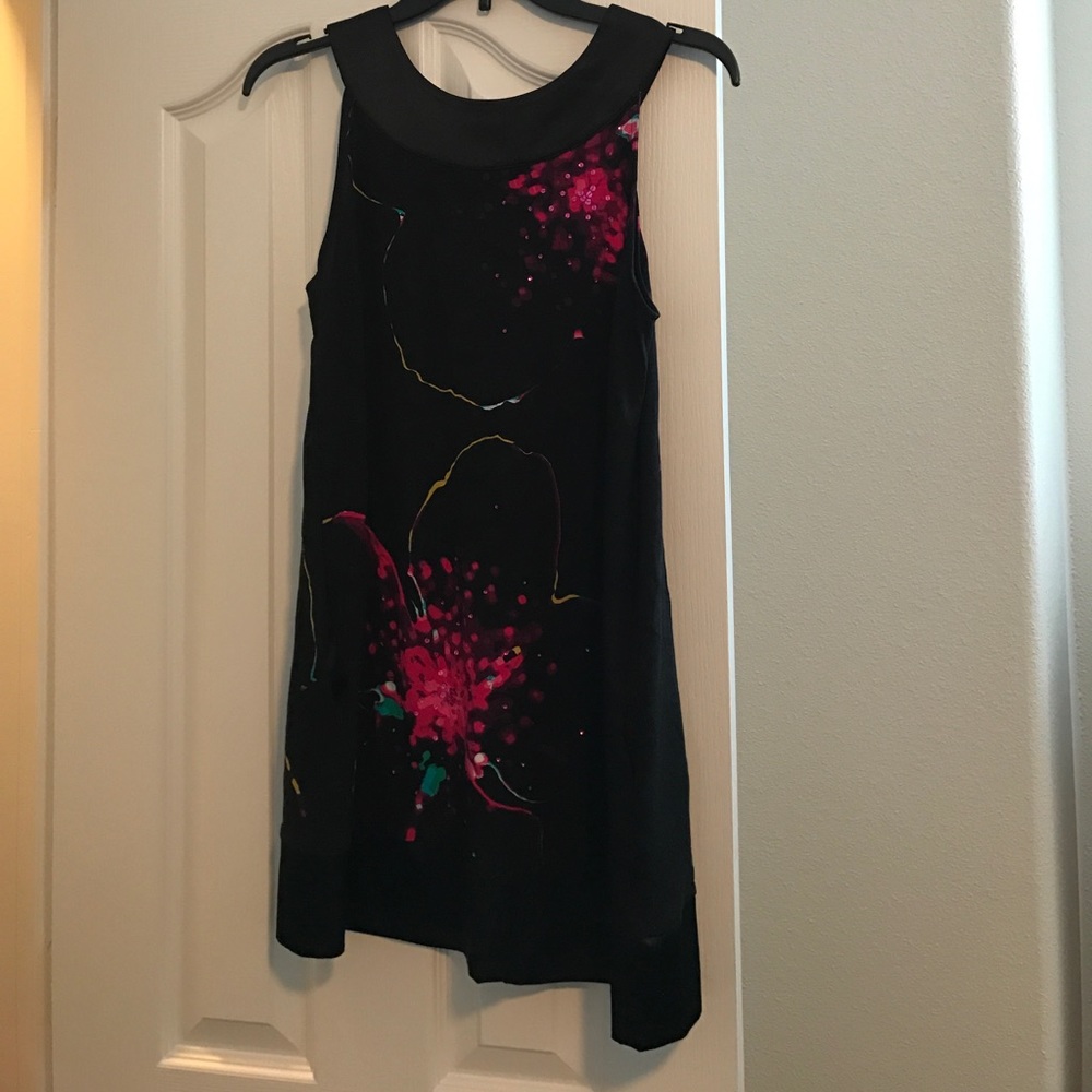 Super cute dress in perfect condition
