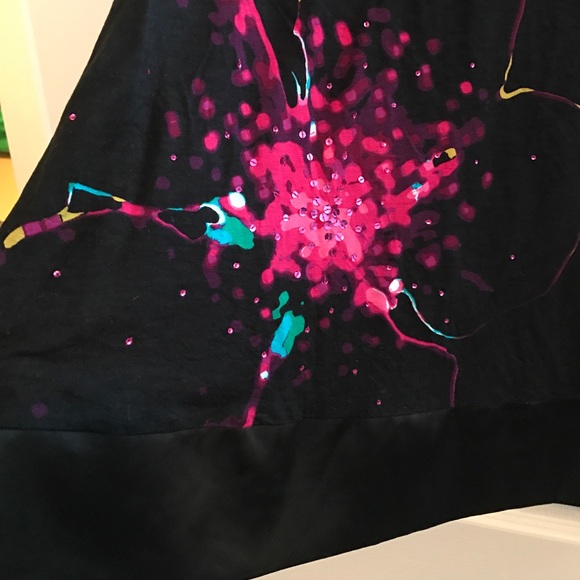 Super cute dress in perfect condition - Picture 2 of 5