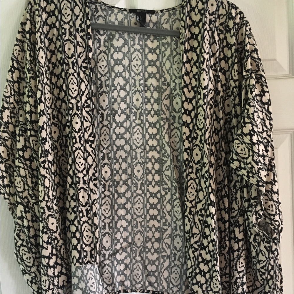 tan and black kimono