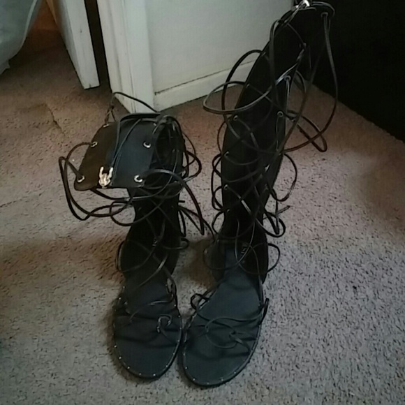 Sandals - Picture 1 of 3