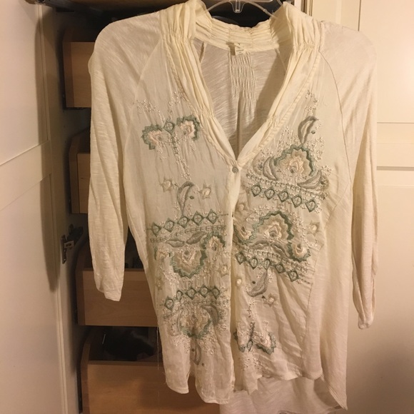 tiny Tops - Tiny off white blouse from Anthropologie