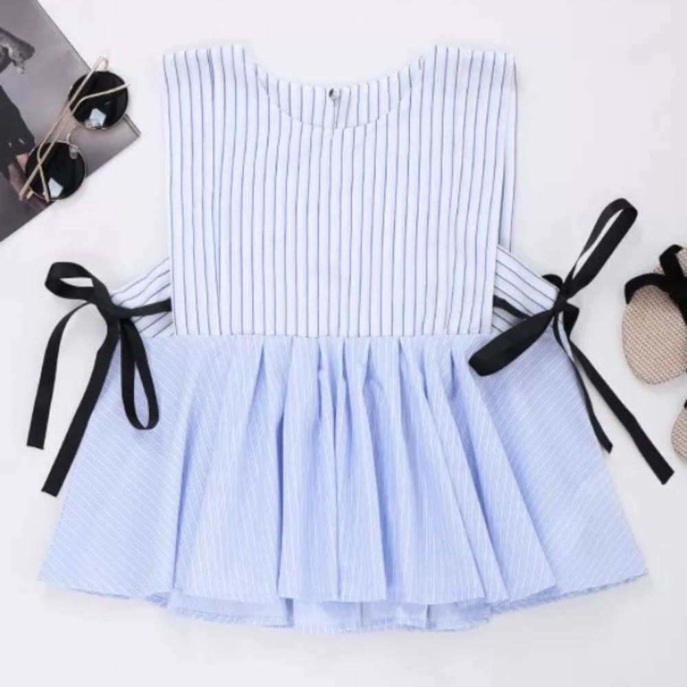 Striped bow crop top
