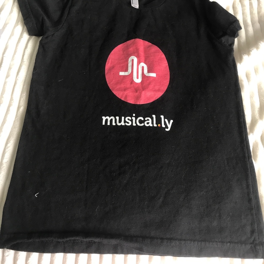 Musically shirt - Picture 2 of 3