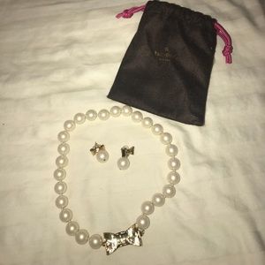 Necklace and earring set