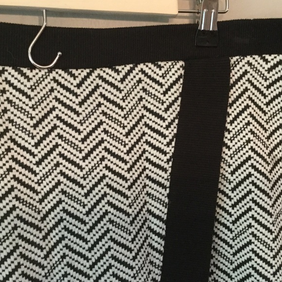 Wrap skirt - Picture 2 of 4